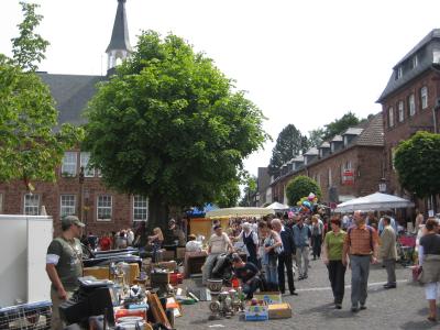 Der Flohmarkt (1)